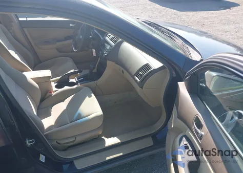 2005 Honda Accord 2.4 Lx from USA, damaged, VIN 1HGCM56405L001522